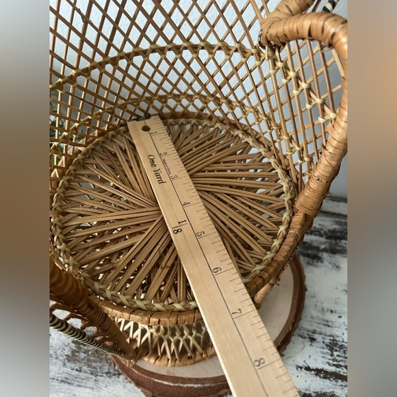 Vintage Wicker Peacock Fan Back Rattan Chair 16” Plant Stand or Doll Boho EVC - Picture 9 of 10